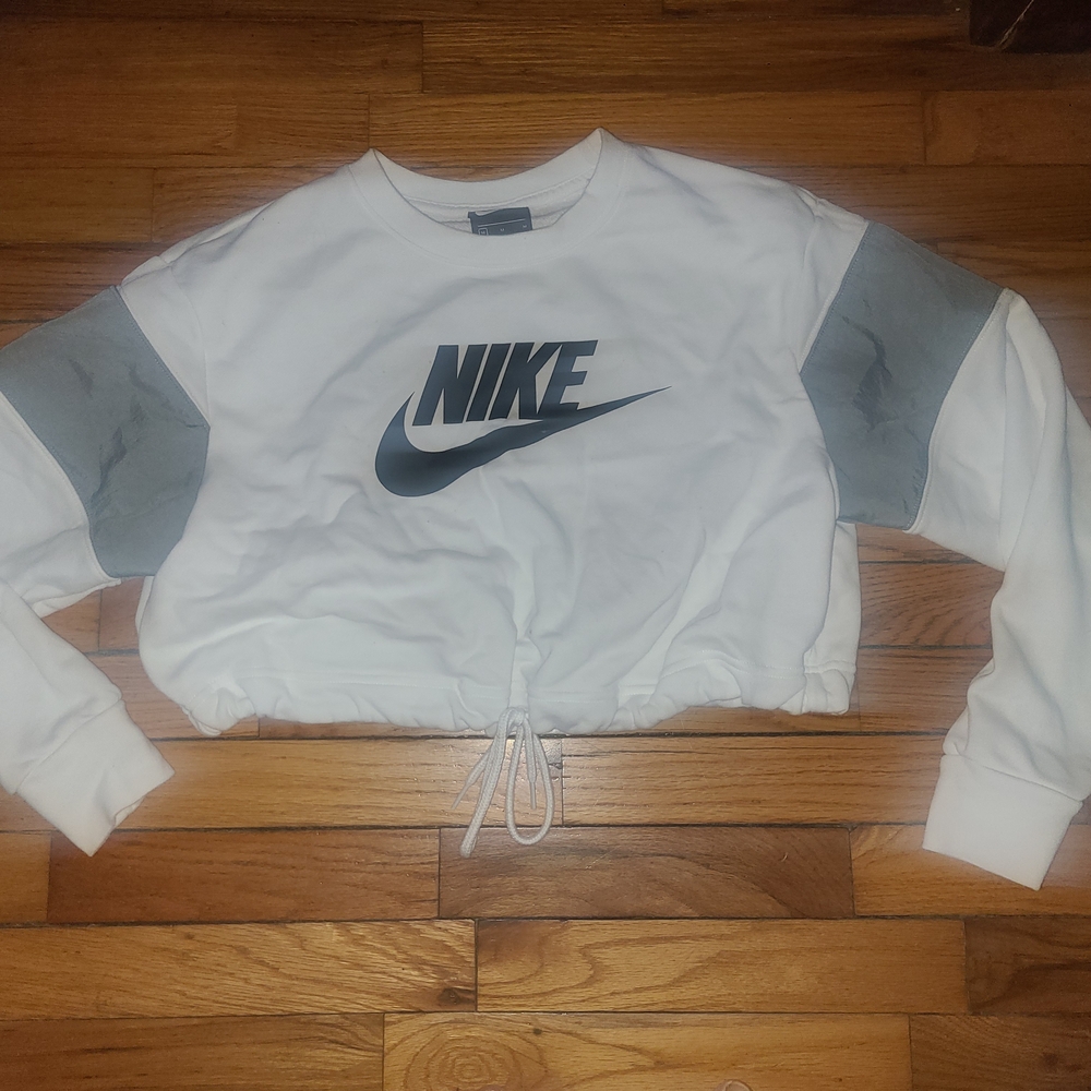 Nike Cropped White Sweatshirt with Logo